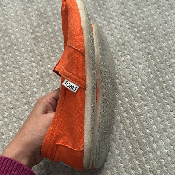 Good condition Orange Tom’s - Picture 7 of 7